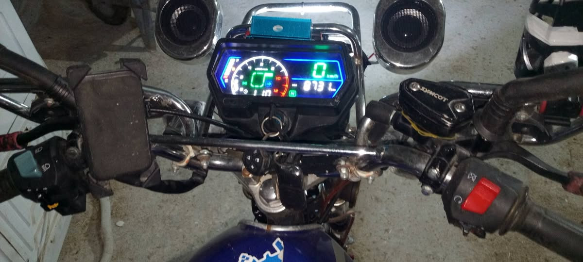 ماطور للبيع كلو شرط وضع الشركة انطي بي شرط مكفول من كلشي موديل 2024 منفيست اصلي مالو محرك 150مامفتوح شرط نوع سيفان خمسة كير السعر 700بي مجال ***********موجود فيس بوك
