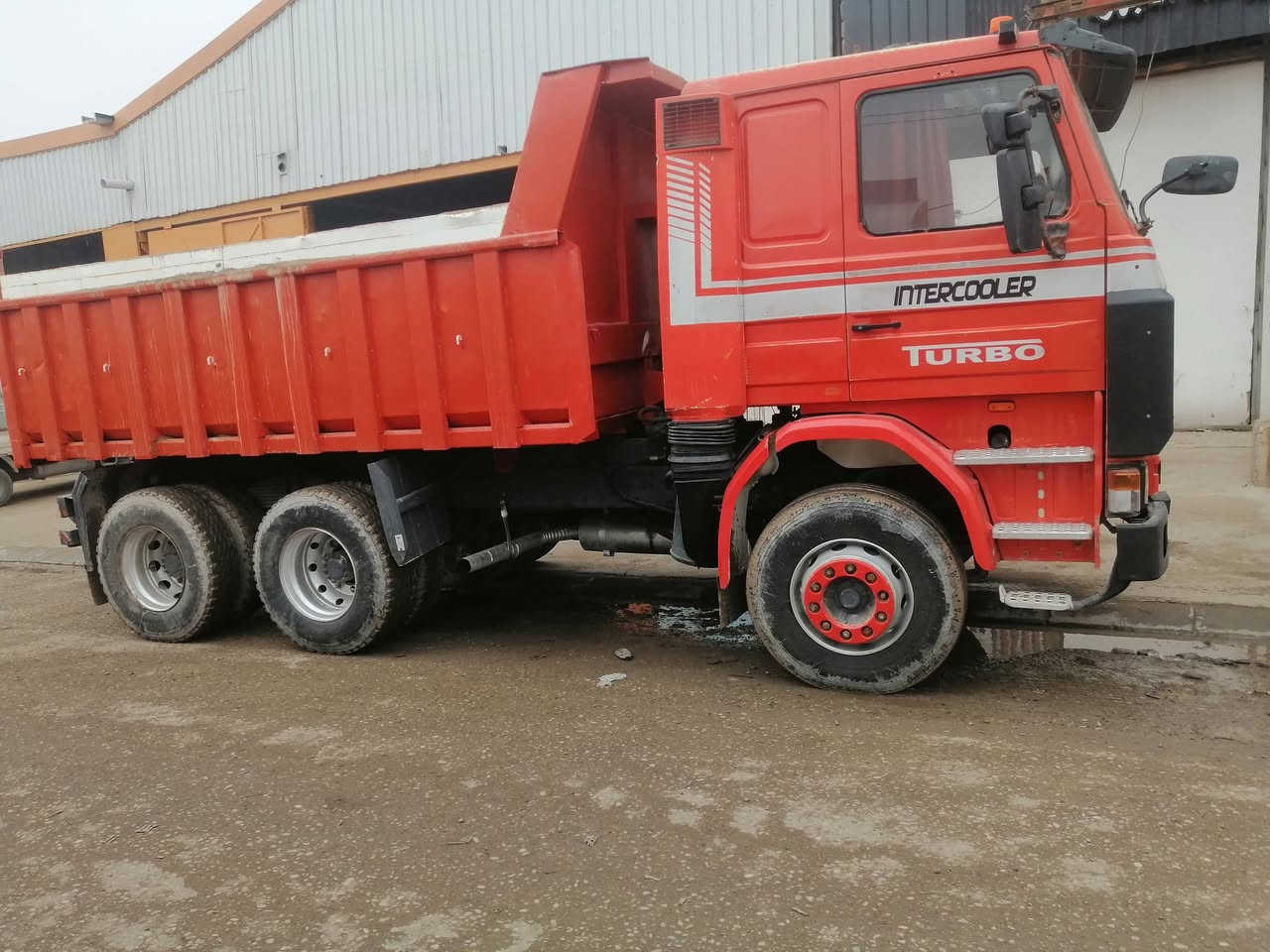 قلابه سكانيا ١١٣ كير محرك شرط مجموعه فالفو شفت
تخم تايرات جاهزه للعمل رقم جديد انكليزي اربيل
للأستفسار على واتس اب بالرقم ***********
