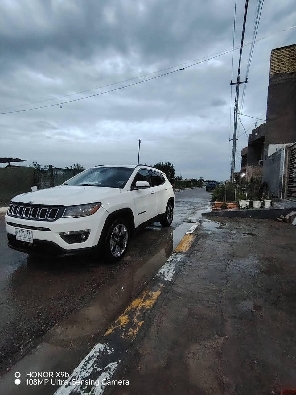سياره جيب كومباس فول ما عده الفتحه مديل2019 سياره جاهزه من كلشي تخم تاير حداديه كير مكينه نعمه من الله 
رقم الهاتف ***********
