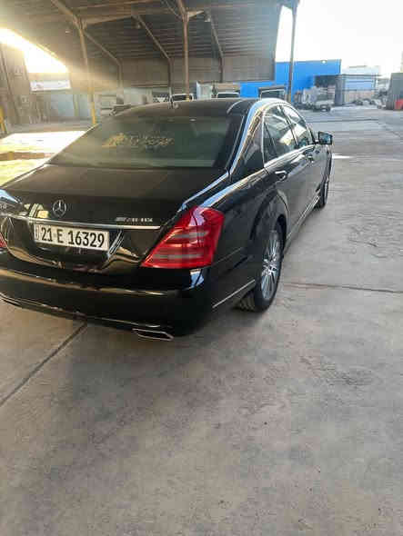 السلام عليكم  
معرض حجي جواد 
للبيع مارسيدس. S350  ٦ سلندر موديل 2011 . لون اسود خليجيه . رقم سليمانية بأسمي   فول مواصفات (.  طويله. فتحه سقف بنوراما. بصمه تشغيل وابواب  5 بردات  كهربائيه   أبواب شفط كهرباء   وباقي المواصفات مبينه بلصور. السياره كامله بدون نواقص. حداديه امامي وخلفي جديد  محرك وگير بحاله ممتازه.  ماشيه 86 جاهزه من كل النواحي. 
السعر : 210 . ورقه. 
عنوان :  بغداد. معارض الحبيبية مقابل ملعب الحبيبية الدولي 
ملاحظه ( السياره بيهه صبغ.  الباب الخلفي  و الجاملغ الخلفي الصفحه اليمنه )
للاستفسار  اكثر الاتصال على الأرقام التالية 

‭0771 177 9511‬
‭0770 296 4916
