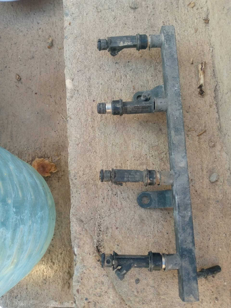 غراض سياره للبيع تخم وايرات مال بلكات سياره افيو شغالات مابهن عيب 5الاف وجك سياره يريد تصليح 5اللف ومرايات سياره على 5اللف الوحده  وسيت لقم جديد ما مستخدم ويا راجز 5اللف  وظاغطه مال قايش افيو 5اللف  وتخم نوزلات افيو شغالات ب10اللف***********
