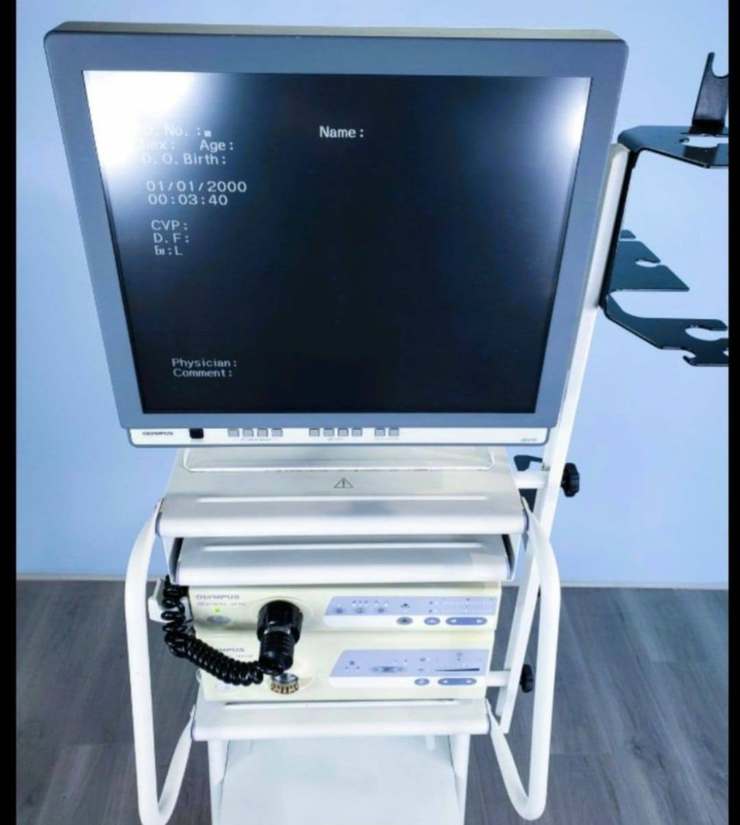 🇩🇪🇮🇶

​تعلن شركة Germany Lab عن توفر نظام الناظور المتكامل والمفحوص تقنياً في ألمانيا، جاهز للتجهيز المباشر:
​✨ Olympus EVIS EXERA CV-145 / CLE-145 System ✨
​هذا النظام يتميز بدقة الأداء والاعتمادية العالية في التشخيص.
​المواصفات والمميزات:
✅ معالج الفيديو (CV-145): يوفر صوراً واضحة وطبيعية مع ميزة تجميد الصورة (Freeze) للتحليل الدقيق.
✅ مصدر الضوء (CLE-145): إضاءة قوية بقدرة 150 واط تضمن رؤية مثالية أثناء الفحص.
✅ الشاشة الطبية (OEV191): شاشة Olympus الأصلية لضمان تباين الألوان الحقيقي.
✅ العربة الأصلية (Turm): تصميم مريح ومنظم يسهل حركة النظام داخل العيادة.
​لماذا تختار هذا العرض؟
📍 الحالة: الجهاز بحالة تشغيل ممتازة (Tested & Guaranteed).
📍 الفحص: تم إجراء فحص شامل لكافة الوظائف التقنية في ألمانيا.
​💰 السعر: 4,500 دولار فقط
(السعر يشمل النظام المتكامل كما في الصور).
​📩 للحجز أو الاستفسار عن تفاصيل الشحن والتوصيل، يرجى مراسلتنا عبر رسائل الصفحة أو ترك تعليق وسيتم التواصل معكم فوراً.
​Germany Lab - بوابتكم الموثوقة للمعدات الطبية الألمانية.


**إذا كنت صاحب هذا الإعلان وتريد حذفه لأي سبب، رجاءا أرسل رسالة إلى الدعم الفني**