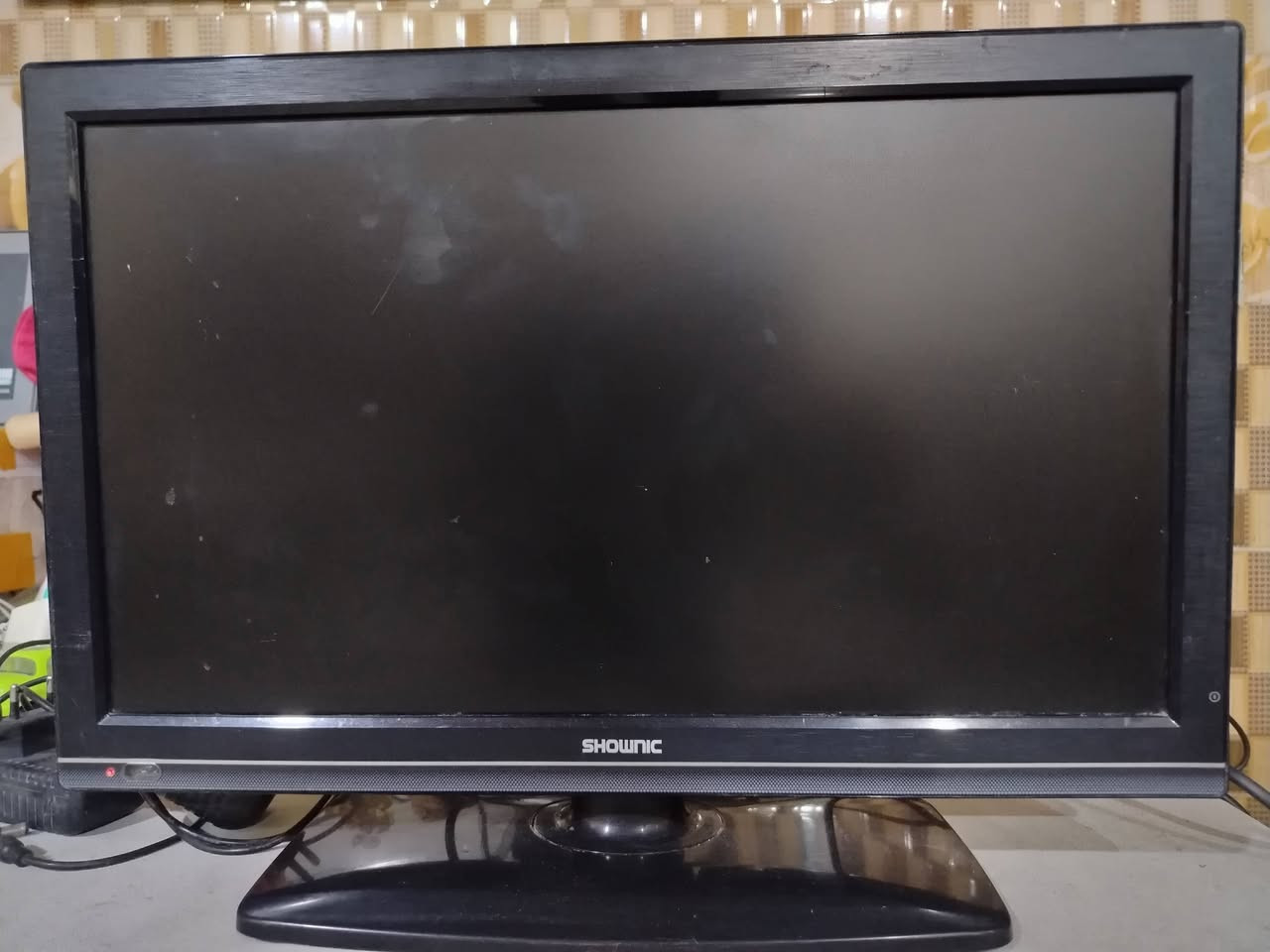 شاشه شونيك حجم 19،
مكفوله من كلشي، 
تحتوي على مداخل ال HD
 والفيش وال USB, 
دقتها LED, و 60 هيرتز 
السعر ب 40،
مكاني بكربلاء، 
***********
هذا رقمي بي واتساب،
