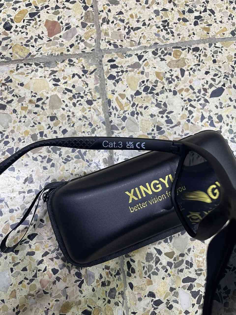 نظارات بعدسات Polarized (مستقطبة)، والموديل رقم 182 من XINGYU.

العدسات المستقطبة تقلل انعكاس الشمس والضوء، لذلك تُستخدم غالبًا:

* للقيادة
* الصيد
* الاستخدام اليومي بالشمس
* أو النظارات الرياضية


**إذا كنت صاحب هذا الإعلان وتريد حذفه لأي سبب، رجاءا أرسل رسالة إلى الدعم الفني**