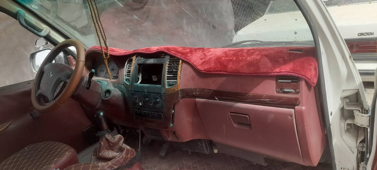 السلام عليكم فتون الوان رقم بغداد سياره جديده مكينه كير حداديه كله مكفول السعر ٣٨ وقفله ٣٥ سايره صاحبه موجود 
بس ابيع موصليه ***********
