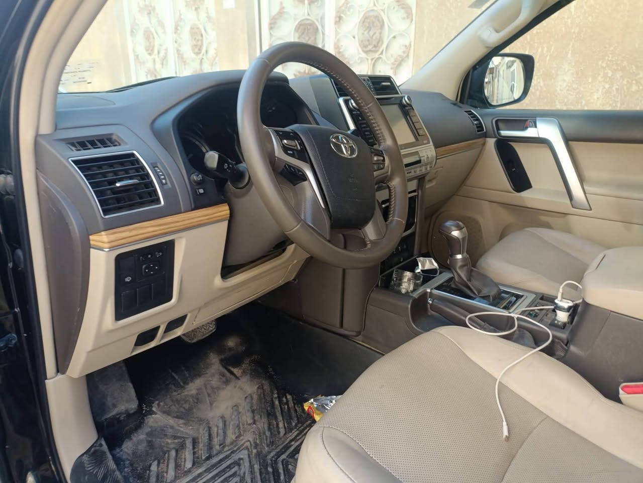 برادو ٢٠١٩ فول الفول دبل تانكي
باسمي
بدون ضربه
ماشيه ٨٥الف
اسبيره منازل
السعر ٣٥٥ دولار
***********
