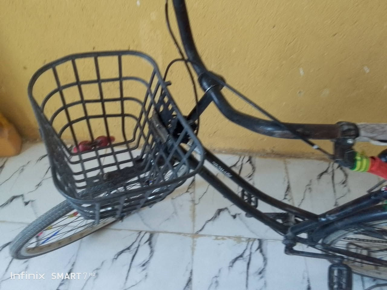 سلام عليكم باسكل بناتي حجم 27 موديل 21 باسكل ياباني باسكل جديد مابيه شيء سعر 60 وبي مجال مكان النصر طريق نصر دوايه 
***********
