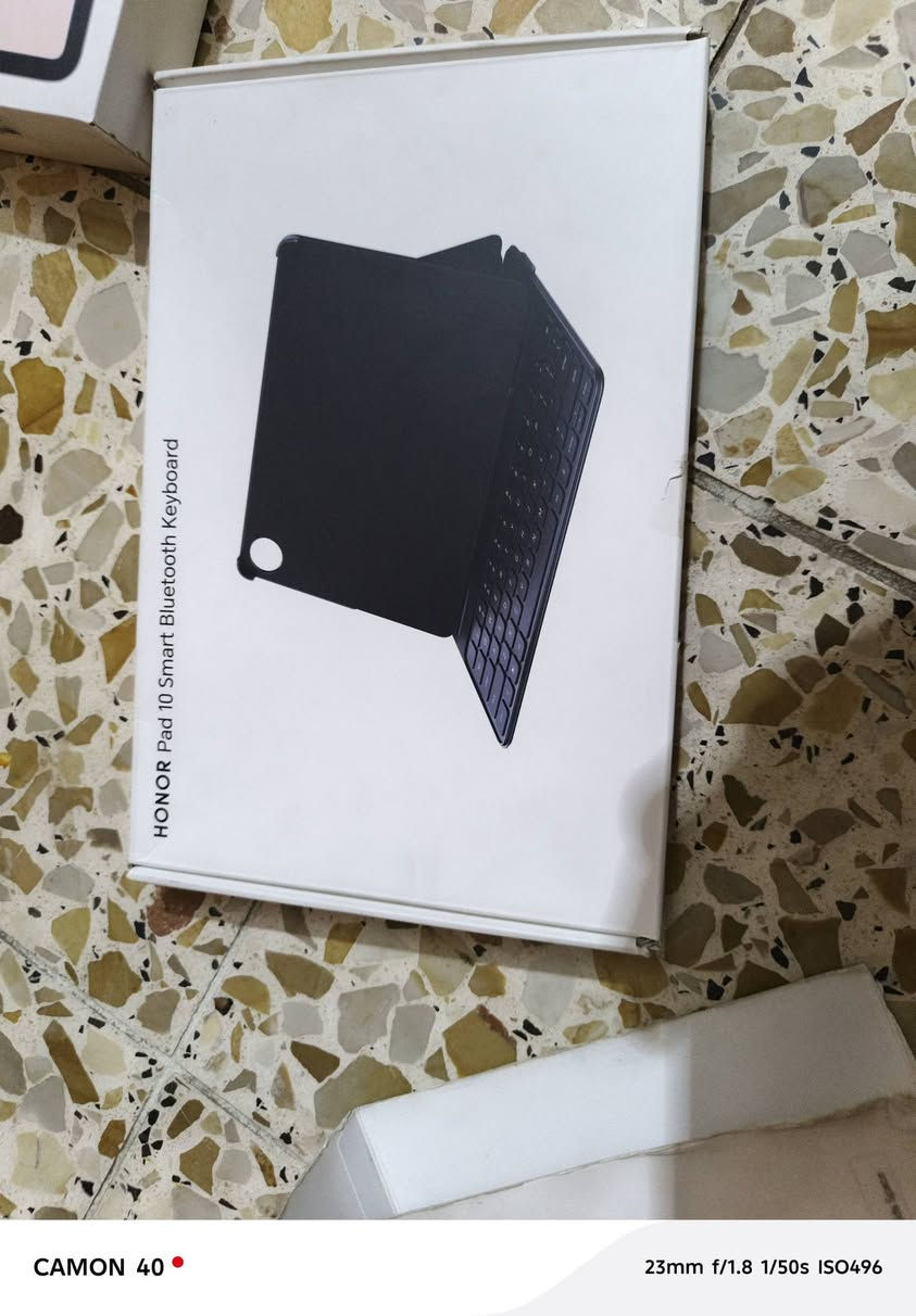 موبايل هونر باد 10 للبيع كامل ملحقاته ***********
