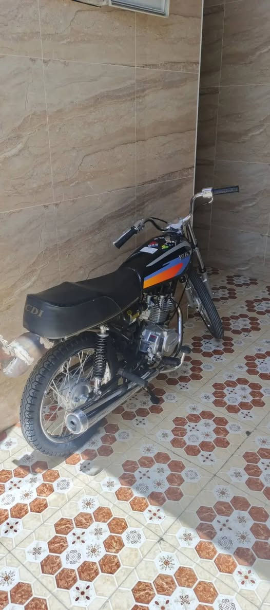 سلام عليكم شباب هاي ال دراجه نامه 20 وراق اصليه صارله اقل الشهر من تعمرت ريد مراوس بكامله سكنر نضيفه كامله كامله فقط


**إذا كنت صاحب هذا الإعلان وتريد حذفه لأي سبب، رجاءا أرسل رسالة إلى الدعم الفني**