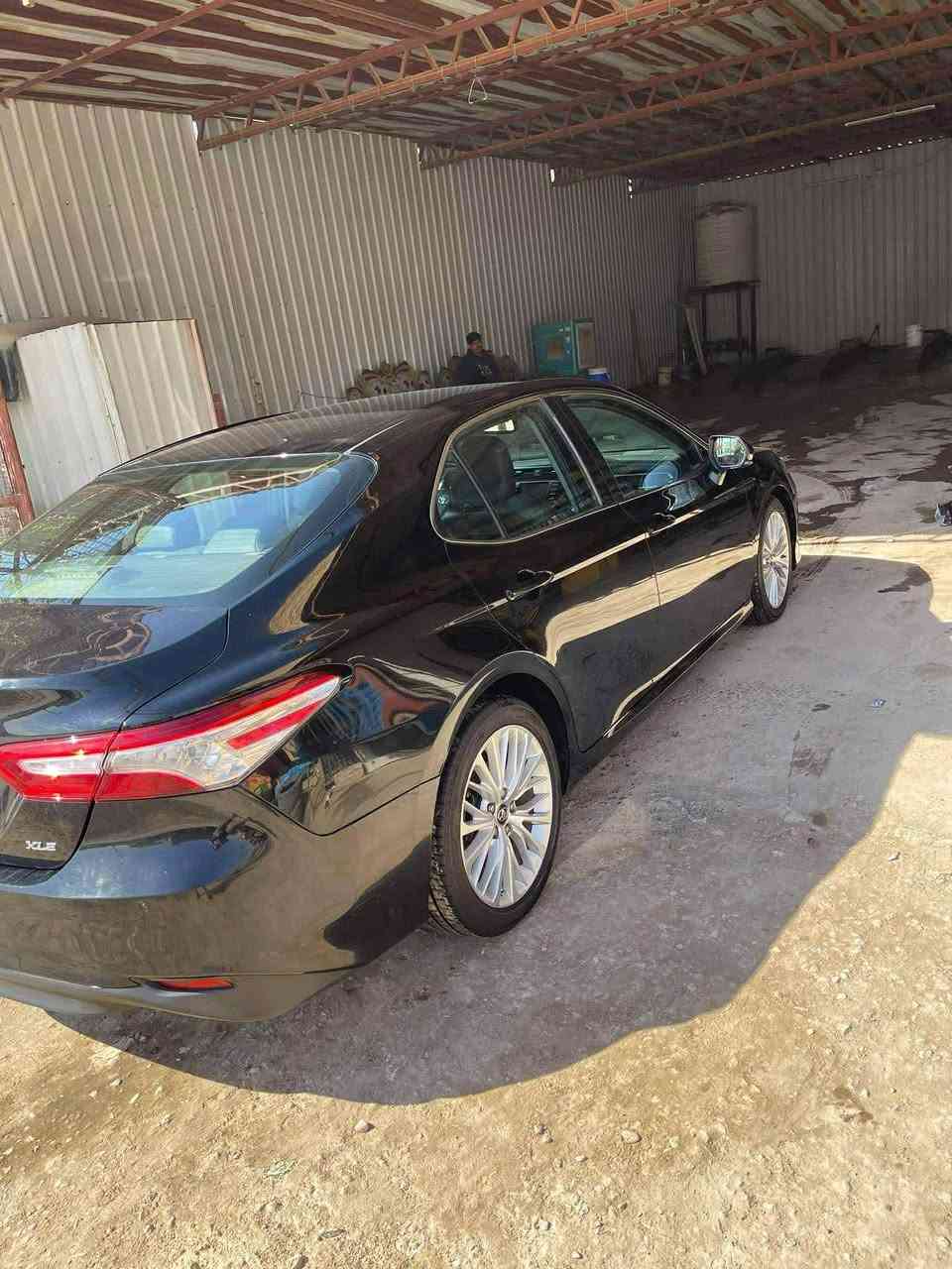 كامري 2018 وارد امريكي فئة Xle رقم بغداد الدولي بأسمي ماشيه 150 مكاني بابل/حلة للاستفسار ***********
سعرها 185 مجال بسيط بيع او مراوس حسب القناعة
ضررها :-
دعامية خلفية فقط مرجعيها نفسها  بچم كبس بدون اي ايرباك السياره كلها ع وضع الشركة اي نقص ما بيها گير مكينه حداديه تايرات باتري باقي بديها كلهن كفاله ماكو اي شي اي گلوب بلدشبول ما معلوگ كل الحچي مشروط وابيعك ع سونار وبلعافية ع الياخذها 

مواصفاتها :-
*بصمة
*شاشه وكاميرا
*حساس امامي خلفي 
*كشن جلد وكهرباء 
*اشاير بلمري 
*رادار 360 درجه 
*وقوف ذاتي امامي خلفي 
*تحديد مسار والرجوع للمسار ذاتي 
*تدفئة كشنات
*تبريد خلفي
*بگ لايت فول Led بلاد 
*مازدات فول Led بلاد
*ويل كب 18 نايت شيد بلاد 
*سايد بريك كهرباء (بصمة) 
*اوتو هولد 
*شاشة عطلات وفول تحكم ستيرن
*ثلاث وضعيات قيادة
