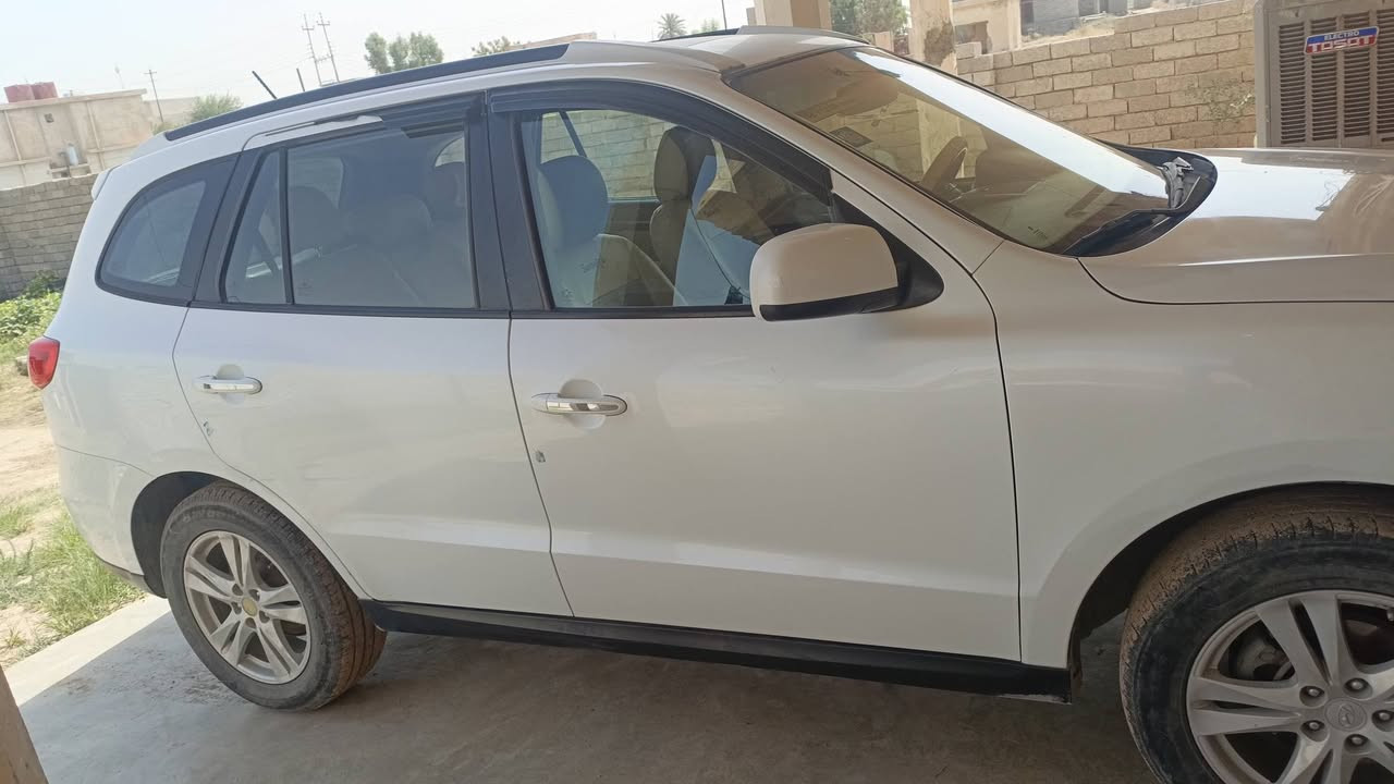 السلام عليكم
سنتافي 2012 وارد أمريكي 
ضررها مرفق بالصور
محرك 6.س شرط ما مفتوح+كير 
رقم كركوك نكليزي 
سنويه باسمي  تحويل مباشر
***********
***********
للاستفسار الاتصال
