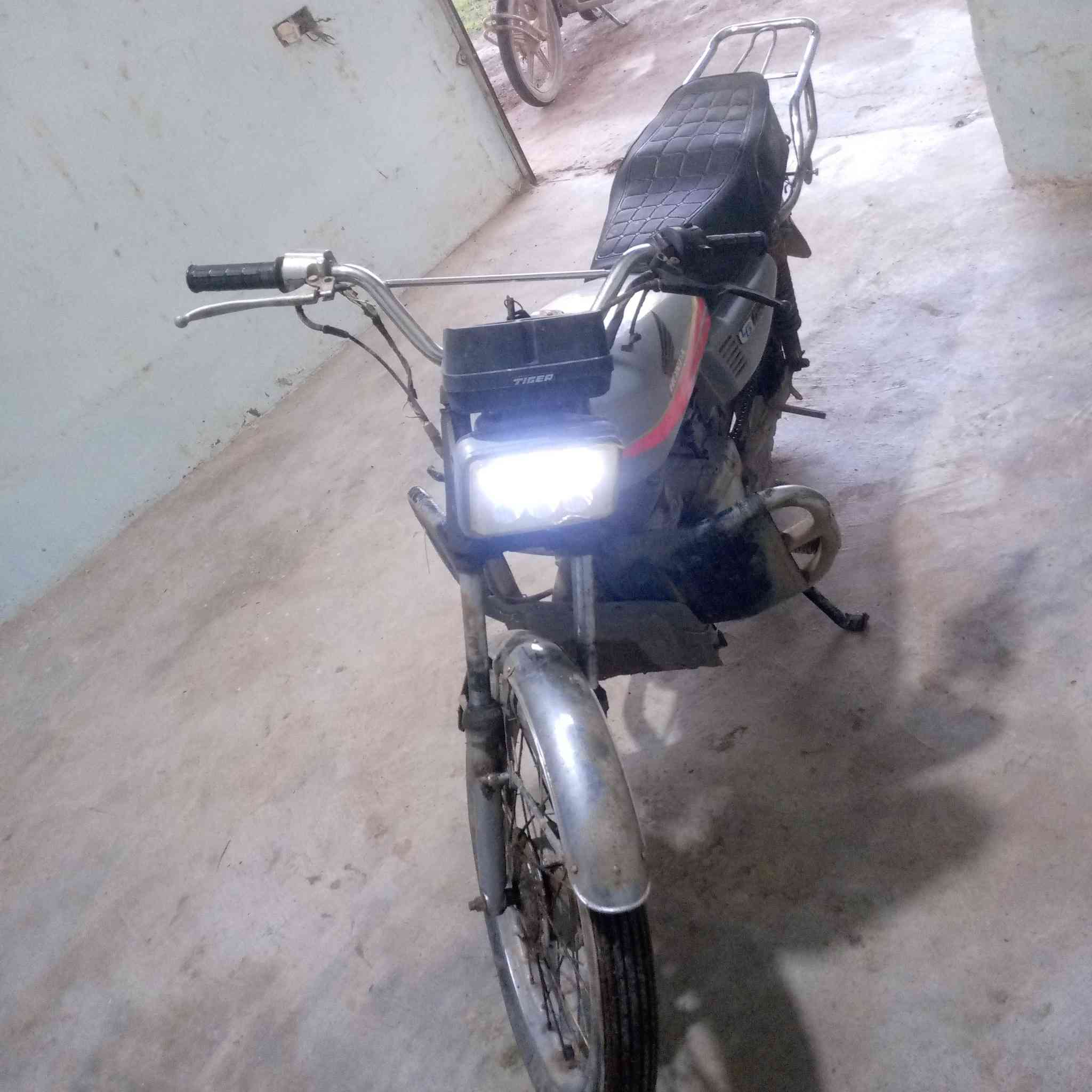 موطور للبيع سعر 175 ***********
