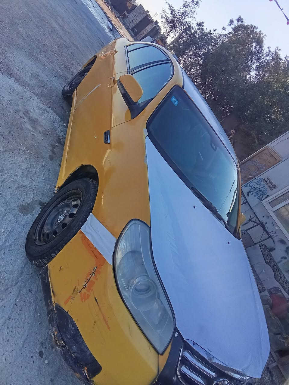 سياره للبيع ابيكا رقم بغداد مداور ثاني يوم جير ومكينه مقفولات مكان السياره بالنجف السياره نظيفه وجاهزه مقفوله من ضربه القويه السعر 33 
***********
