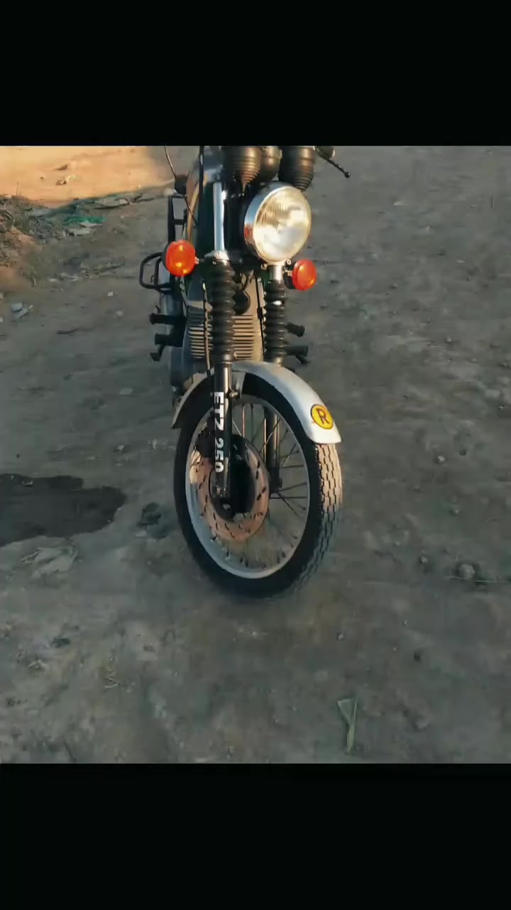 السلام عليكم MZ موديل 82 للبيع مكان كود واسط سعر 1500 الحيم ما بها فقط بالشيال مال محرك شويه الباقي ما بيها الحين بدون قصه اربعه هذا رقمي ***********
