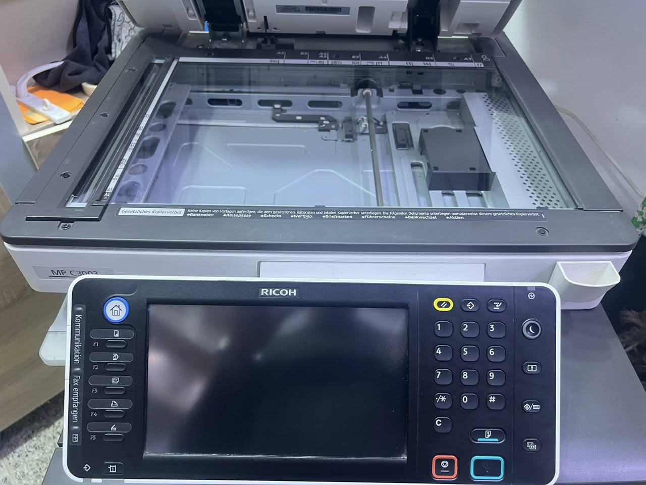 السلام عليكم
طابعة  
ricoh mp c3003 pcl 6 
الشراي و مهتم يتواصل وياي


**إذا كنت صاحب هذا الإعلان وتريد حذفه لأي سبب، رجاءا أرسل رسالة إلى الدعم الفني**