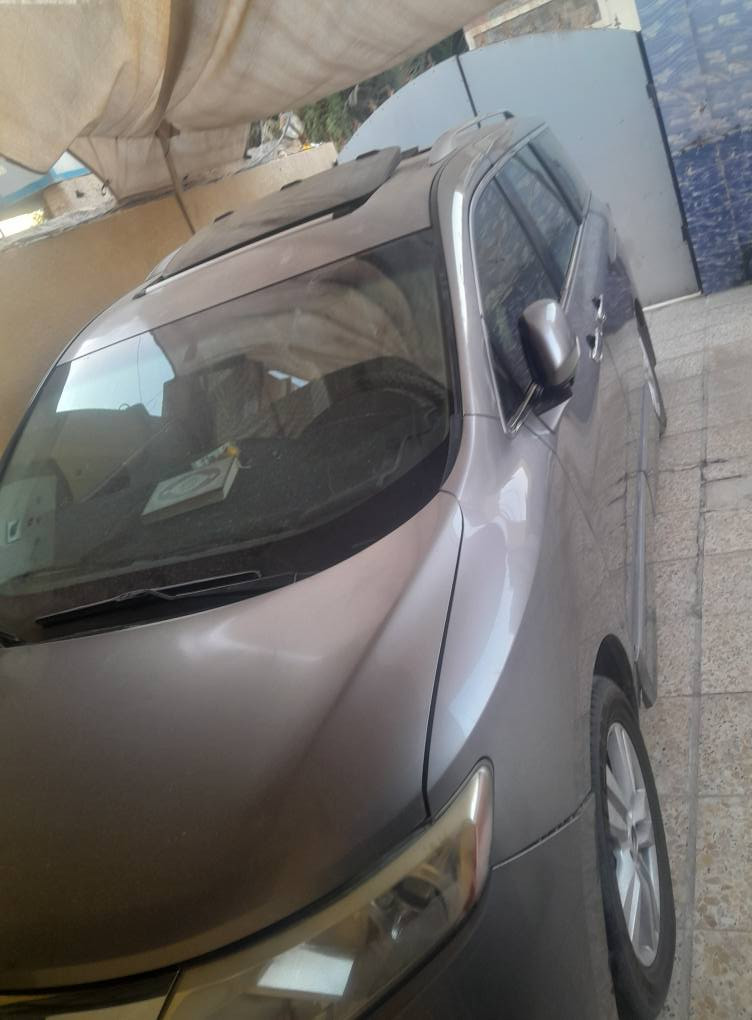 السلام عليكم نيسان كويست ٧راكب  للبيع فقط ...
موديل 2012 فئة SL

داخله كلين تقرير غرق رقم بغداد انكليزي سنوية وهزة جديدة تحويل مباشر
مواصفاته جلد دبل فتحة شاشات عدد ثنين تبريد تدفئة صندوق كهرباء شفط 
كامرة اشاير بالمري تسخين مقاعد  حساسات تاير حساسات دب ماء وبهي هواي موصافات 
ماشية ١٧٣ كير ومحرك مكفولات تايرات أمامية جدد صدر كله نضيف فقط.. نقصه دبلات خلفي زوج واذان محرك عدد ثنين  و لاستيك رباط 
شرح  تفصيلي موجود بالفيديو راسلني وات ساب ادزلكيا 
ماتعجبك صلي على نبي واعبر منشور  ولاتصير براسي ابو عنتر..
السعر110وبيه مجال

عنوانه السيارة الانبار /الفلوجة 
للإستفسار 
*********** الفلوجة, الأنبار
