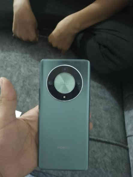 هونر 9X B
نضافته 90٪
ذاكره 256
تلفون كلشي مابدل بي
سعر 250 بي مجال قليل
***********
