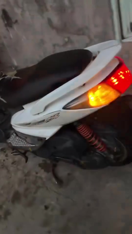 السلام عليكم درجه سكنس فحل اللبيع مكفوله السعر ٦٠٠بيه مجال بسيط ***********
