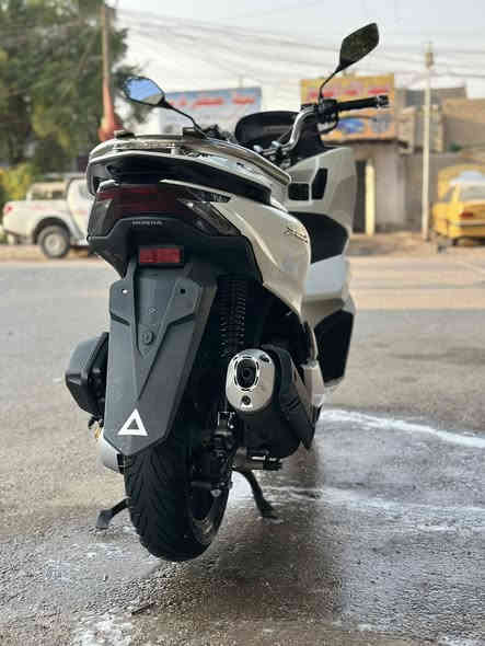 السلام عليكم
دراجه جيل رابع وكاله ياباني ختم kf 
دراجه صالهه شهر من مشدودة ماشيه 11 ألف 

سعره 29 وبيهه مجال بسيط 

مكاني شعب ***********
