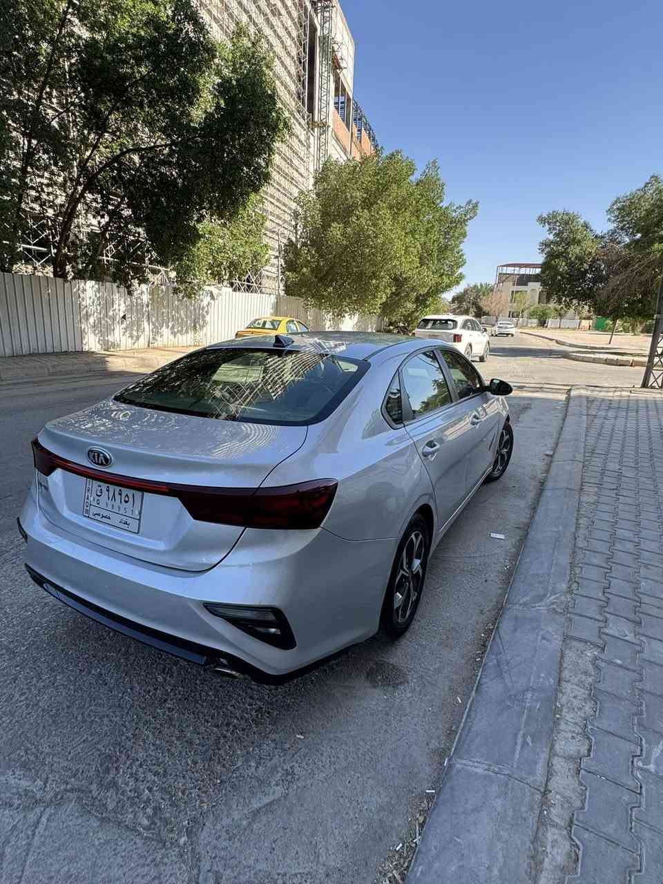 كيا فورتي 2019 
حادث خلفي جاملغ وباب بجم كبس
كامره خلفيه حساس امامي رادار امامي 
تحديد مسار 
محرك 2000 دوش كير at المرغوب
مكاني كربلاء
السعر ***********
 السعر 123 وبيها مجال
