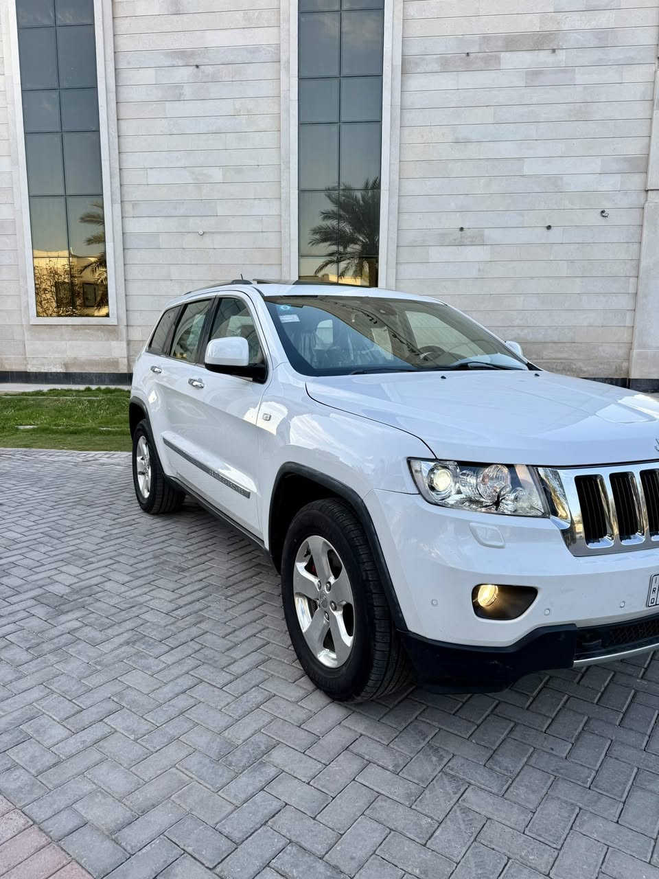 سلام عليكم جيب 2013  وارد خليجي سته سلندر بدون حادث مكفوله كفاله عامه حتى الدعاميات ماعده تكحيل بسيط بلدور مال الجاملغ الخلفي سياره فول موصفات لمتدد اعلى فئه بصمه بنراما جلد تدفئه بلكشنات ميموري ذاكره ستيرن كهرباء جنطه كهرباء السياره جداً جداً نضيفه استخدام شخصي وع ايد وحده وباسمي واي نقص مابيه بمعنى الكلام ماشيه 115 m السعر 195 للاستفسار ***********
