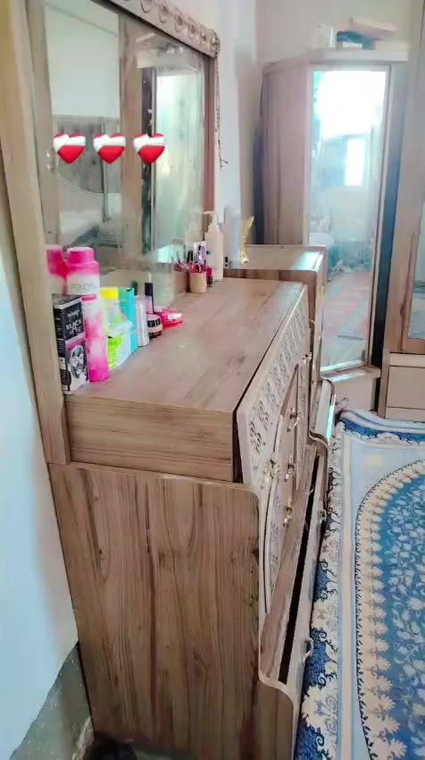 اسلام عليكم ، غرفه تركيه مستعمله كامله نضيفه مرتبه لسعر 700 الف .


**إذا كنت صاحب هذا الإعلان وتريد حذفه لأي سبب، رجاءا أرسل رسالة إلى الدعم الفني**