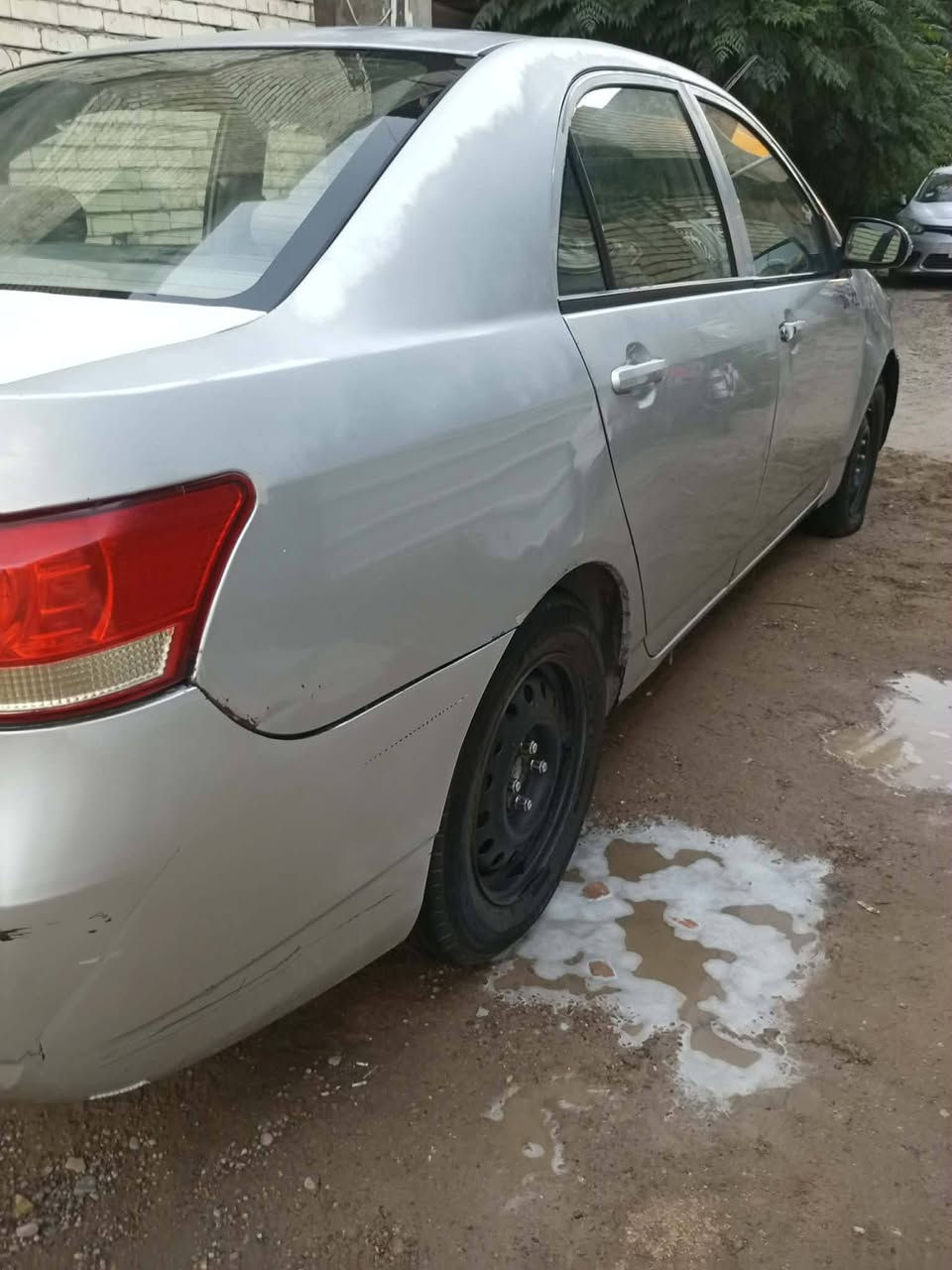 BYD
2013
رقم كربلاء بسمي سياره كير عادي تبريد جديد ثلج 
صدر مشط خير من الله تخم تاير محرك بي تبخير 
محرك هوندا ما عليها غرامات 
السعر 40 وبيه مجال 
الطي الكاظمية 
***********
