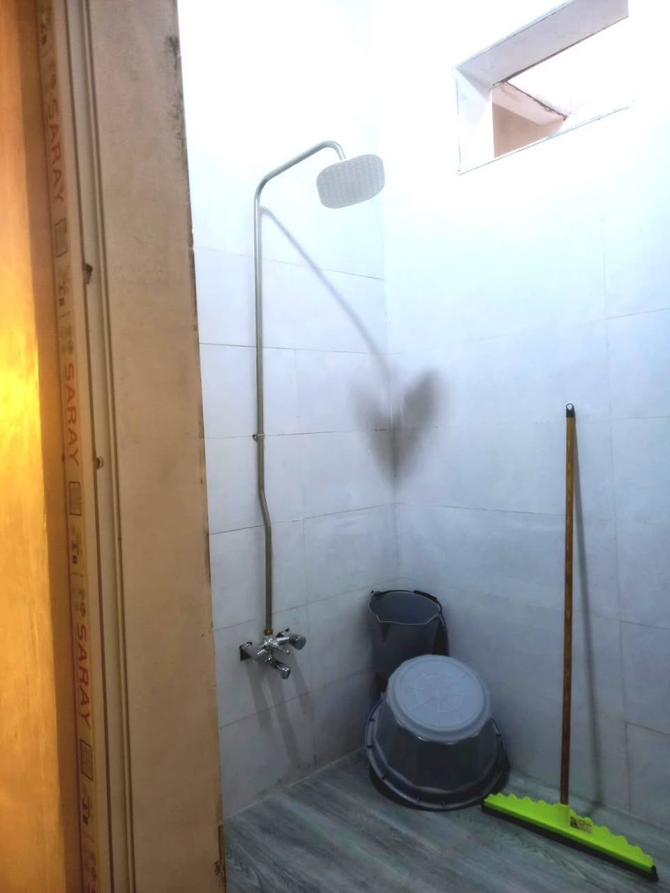 رفم الاعلان 2333
خانو بو فروشتن ١٠٠ مةتر  ٢ قات
#ناونيشان: لة شورجة بةرامبةر مال ئازا راعي
قات  خوارةوة ژوري خةو و حةمام وwcغربي  و شرقي و متبخ ومساعد متبخ  و ژوري ميوان ...قاتي  سةرةوة ژوري  خةو  و متبةخ  و حةمام و wc ....موليدةي سةرو خوار جيايه  و تةنكي ئاوي جيايه و گيزري جيايه وةتا هةمو شتي  جيايه سةرو خوار  بو ٢ مال  ئةبي
#نرخ  55مليون ومعامله
☎️ *********** واتساب
☎️ *********** فايبر
#مكتب_ازاد_للعقار
