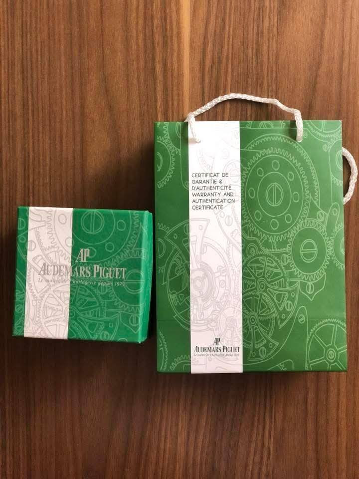 ساعه royal للبيع  

متلبستش ولا مره 

مطلعتش من العلبه اصلا 

للاستفسار واتساب 

01015525567


**إذا كنت صاحب هذا الإعلان وتريد حذفه لأي سبب، رجاءا أرسل رسالة إلى الدعم الفني**