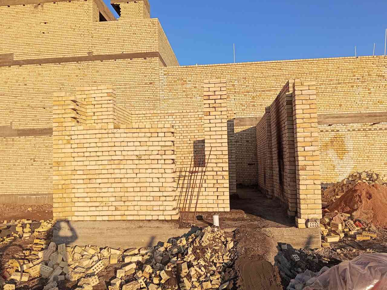 سلام عليكم خلفه متفرغ للبناء داخل بغداد الدقه في العمل ولتزام في موعد العمل للأستفسار تواصل خاص او واتساب *********** ابو مريم
