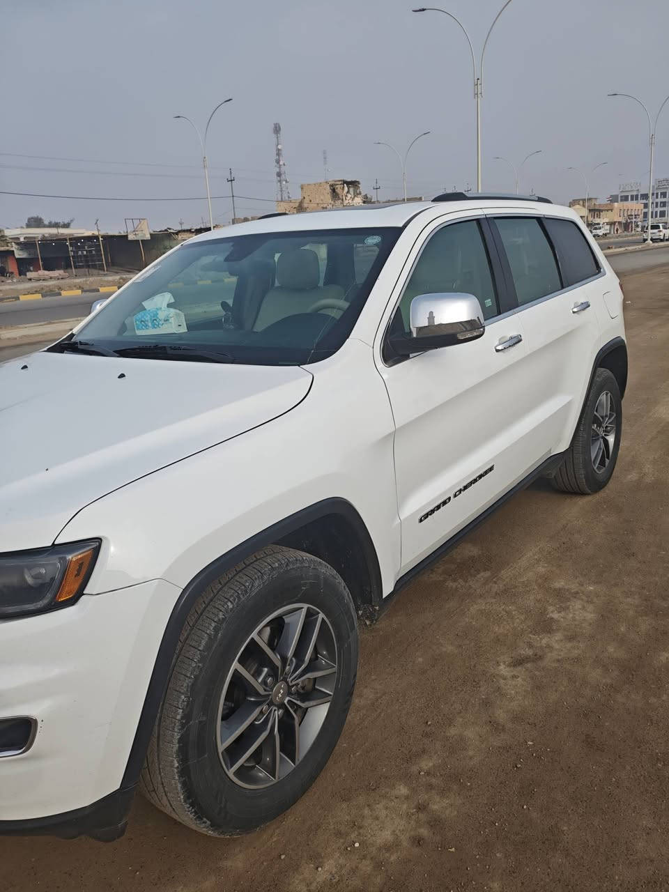 سياره بهه شبر بارد فقط موديل 18 مشيه80 السعر 270 ويهه مجال ***********
