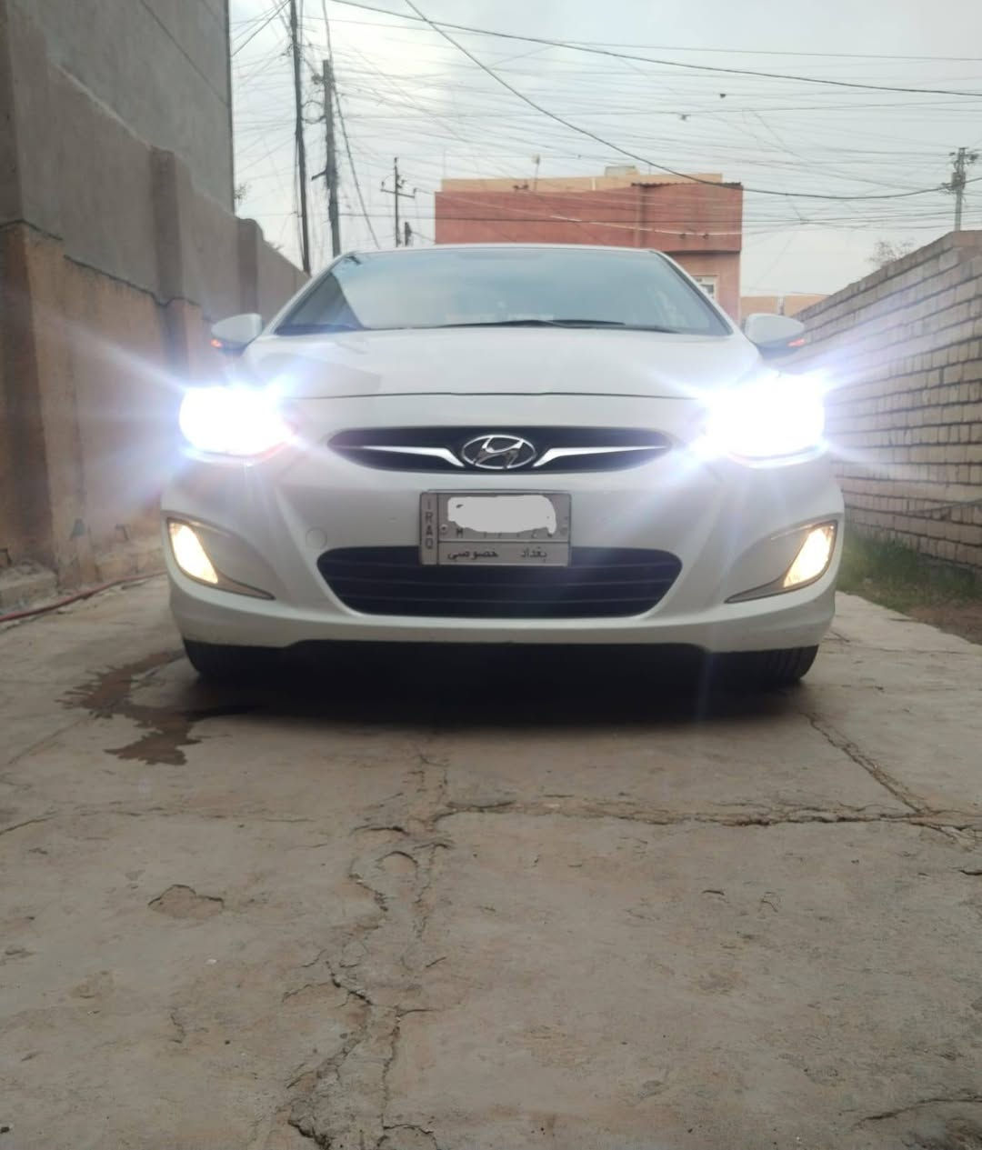 أكسنت ٢٠١٥
مكفولة من الصبغ فقط بارد (السونار مرفق مع الصور)

ماشية ٩٢ الف

ادامة كاملة 

تخم تاير + دسكات + دهن كير + باتري 

نظافة ٩٠%

سنوية جديدة بغداد
سعر ١٢٠ مع مجال بسيط 

***********

***********
