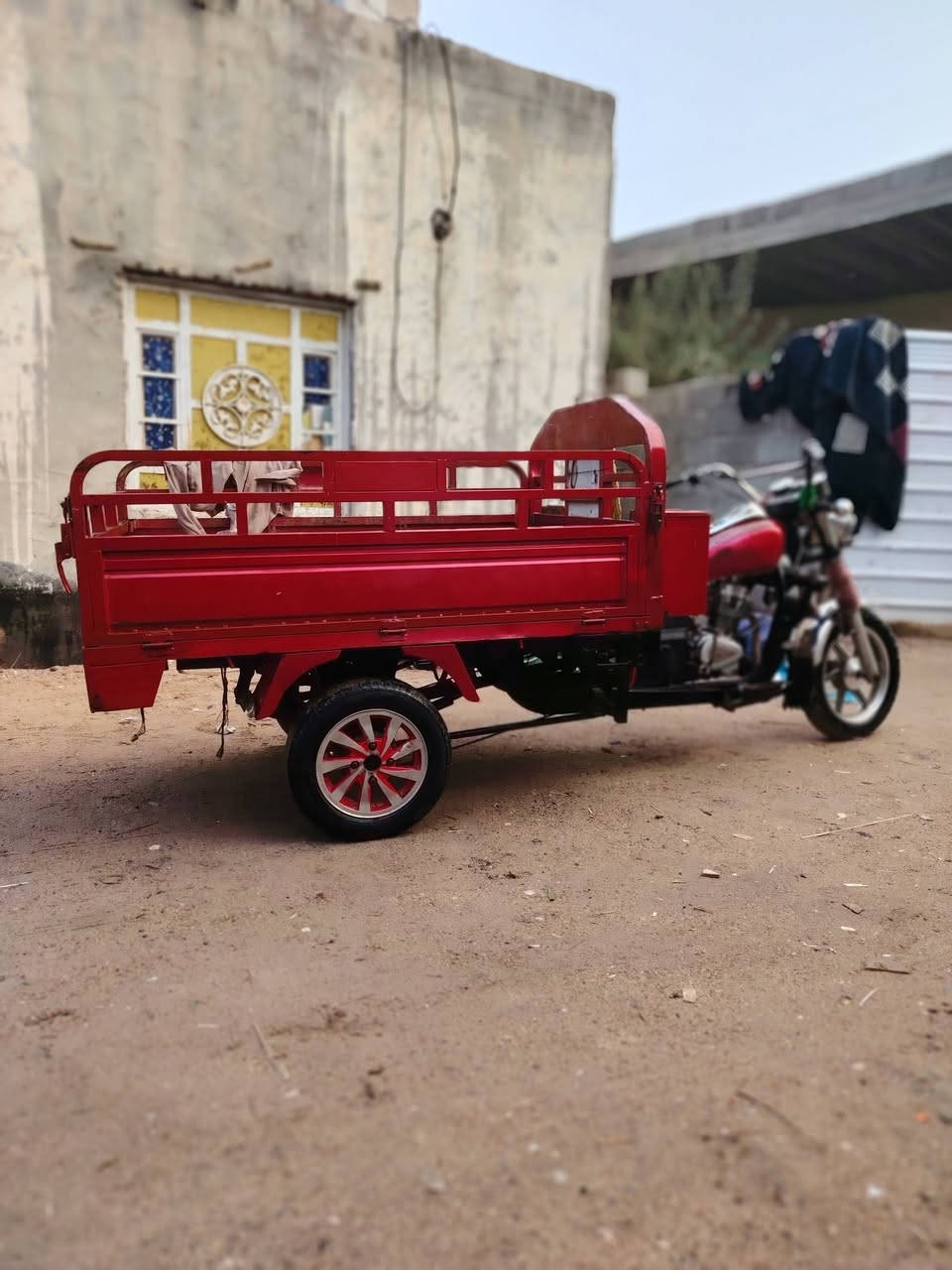 السلام عليكم شباب ستوته جمره للبيع موديل 2019 سعر 1,750,000 وبيها مجال محرك جديد صار له شهر من شاده ***********
