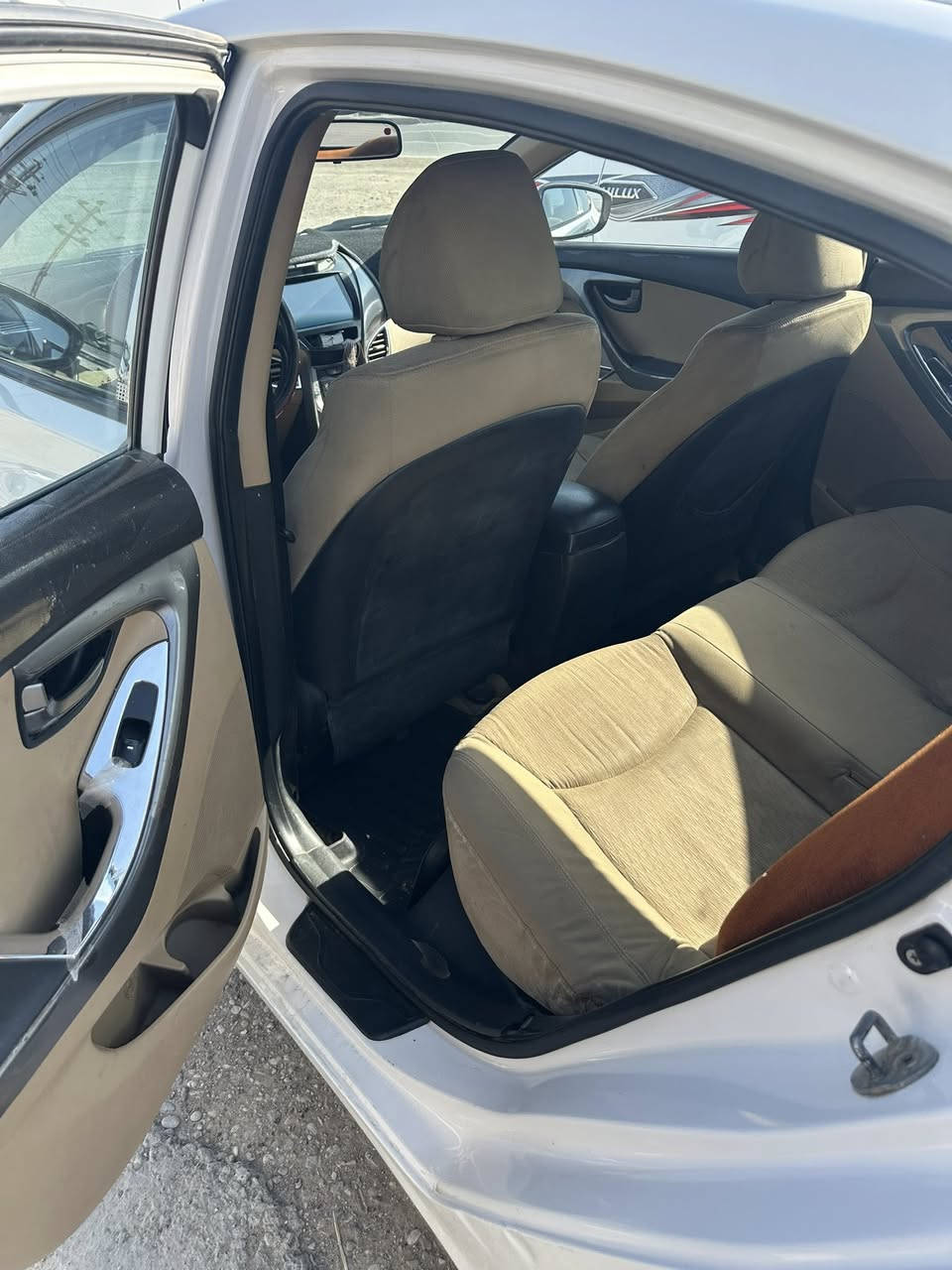 النترا 2013 خليجي مكينه 1800 دوش نص مواصفات مكفوله من الضرر بيها صبغ بل الهلال الجامرلوغ الخلفي وبيها كرت بل بنيد بدون تكشير للمراوس اونقدا مكان ديالى *********** سونار بيها داخل لونين وبعد بيها مواصفات رقم ديالى
