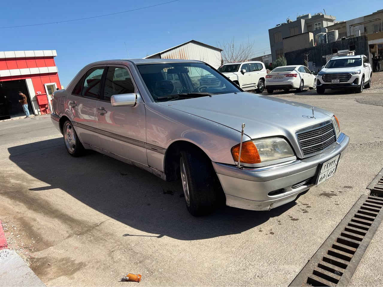 ماسليس بيبي شه به ح 
مؤديل ١٩٩٤ 
فوف ماسه فات جوار جام كاره بايي سلايت ABS 
ته بريد سادو گه رم هه مووي به شه رت 
به س گير عادي هيج ليداني نيه هيج سبغي نيه هه موو شتيكي به شه رته كاره بايت هه موو شتيكي ئيش ده كات 
ره قه م مؤبايل (***********) أربيل, العراق
