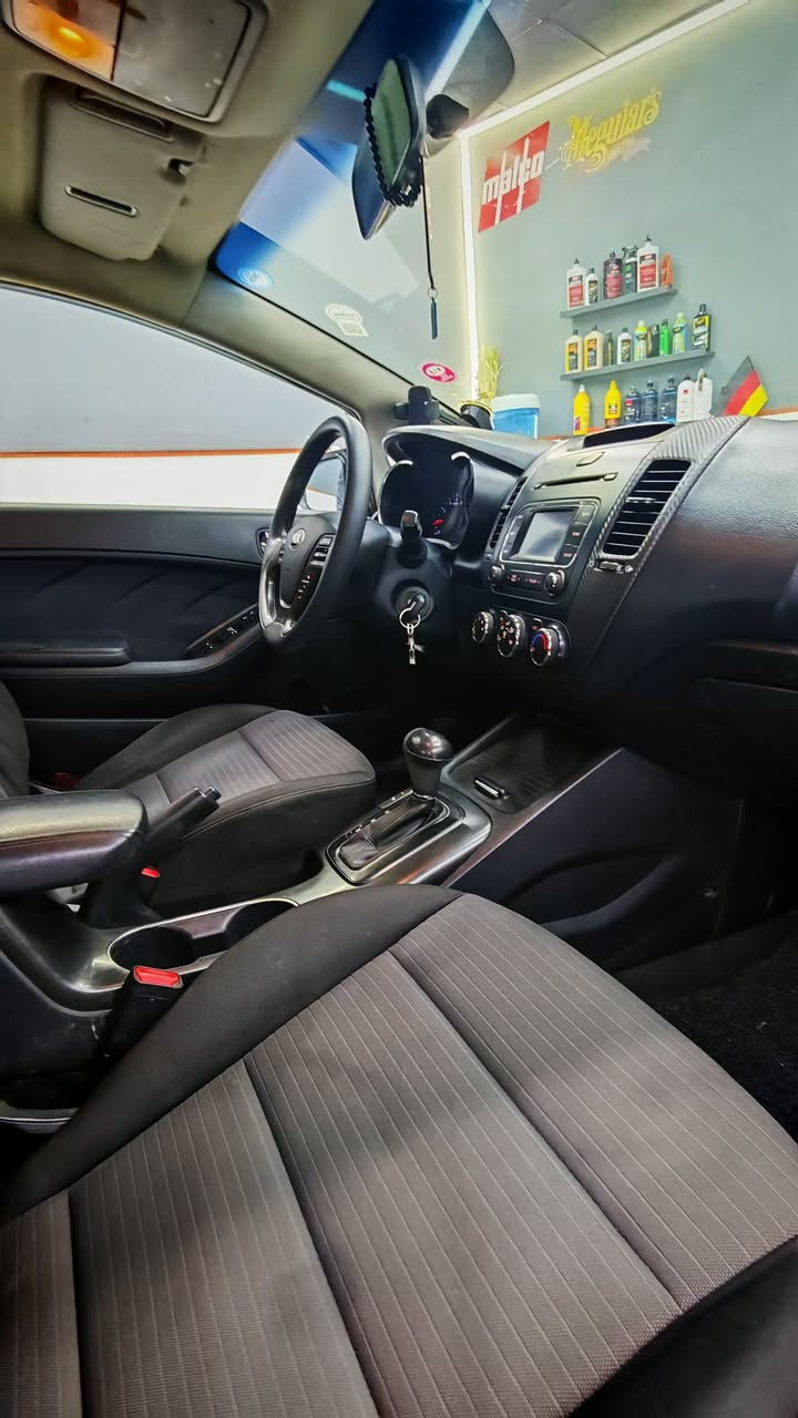 السلام عليكم 
كيا سيراتو للبيع موديل 2014 كلين بدون اي تبديل او صبغ او بارد
اللون اسود 
مواصفات نص
حساسات امامي خلفي / كامرا خلفية بلاد / مري شفط
محرك وكير شرط بلاد وما مفتوح 
صدر السيارة جديد وتايرات جديد 
رقم سليمانية جديد بأسمي 
وبيهة بطاقة بانزين 
السعر 122 وبيهة مجال بسيط 
العنوان كركوك 
رقمي / ***********
0️⃣7️⃣7️⃣0️⃣6️⃣5️⃣1️⃣4️⃣4️⃣7️⃣9️⃣
