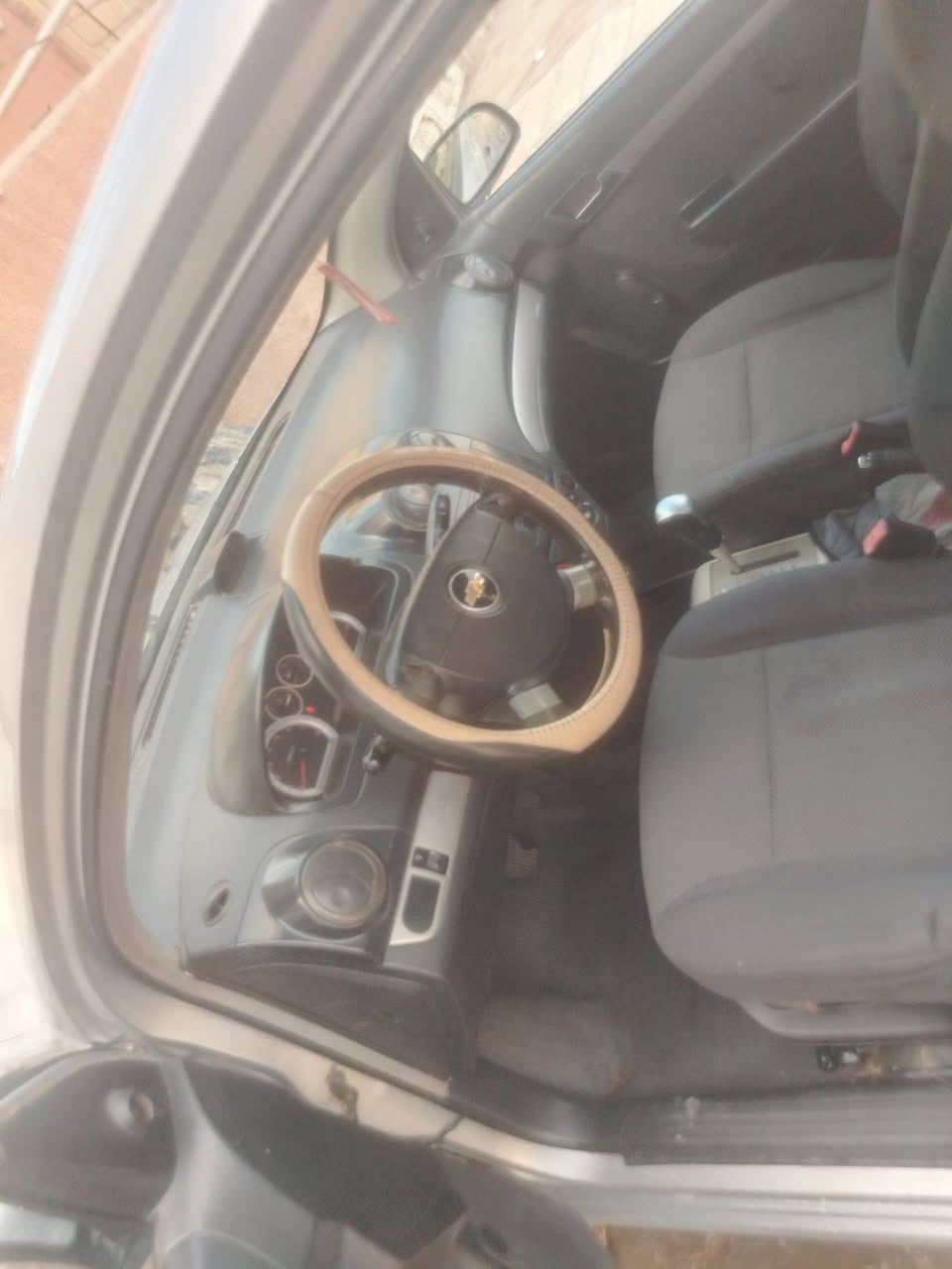 افيو 2007 سياره مكفوله من ضربه والشواصي والغود فقط صبغ حزام عده القماره اثر جراد. سياره باسمي سياره جاهزه من كير محرك صدر تايرات كلئ جديد ماشي 160 الف كير اوتماتيك السعر 60 / ***********
