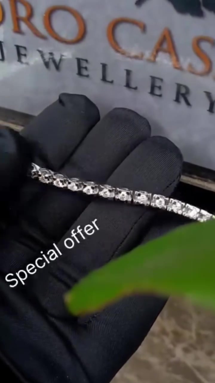 💎 تألقي بـ Tennis Bracelet "أوردر مخصوص" في 5 أيام فقط!
​أعلى مواصفات وأفضل سعر:
🔹 اللون: E & D (أعلى درجات النقاء).
🔹 الشهادة: موثقة دولياً من HRD.
🔹 السعر: يبدأ من 90,000 ج.م.
🔹 الاستلام: خلال 5 أيام من الطلب.
​الجمال والتميز في انتظارك.. اطلبي قطعتك الآن! ✨
📞: [01151761092]
📍: [صيام صادق]
​#ألماس #مجوهرات #تانس_بريسلت #الماس_حر #خطوبة #هدايا_فخمة #استثمار #HRD #Diamond #TennisBracelet #Jewelry #Luxury #OrderOnly #E_Color #D_Color


**إذا كنت صاحب هذا الإعلان وتريد حذفه لأي سبب، رجاءا أرسل رسالة إلى الدعم الفني**