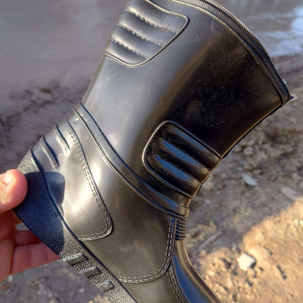 و يه شوارع الحلة ما ترهم من دون جزمة 
توفرت قياسات الأطفال و الولادي 
أطفال 25-26-27-28-29-30 
ولادي شبابي 35-36-37-38
السعر 5000 دينار 
قطعتين 9000 دينار 
توصيل :
مركز الحلة 3000 ، أقضية و نواحي 4000
محافظات 5000
داخل الطيارة 1000 دينار 
حلة ، حي الطيارة ، قرب أسواق مريومة .
بيتك حاجة الف


**إذا كنت صاحب هذا الإعلان وتريد حذفه لأي سبب، رجاءا أرسل رسالة إلى الدعم الفني**