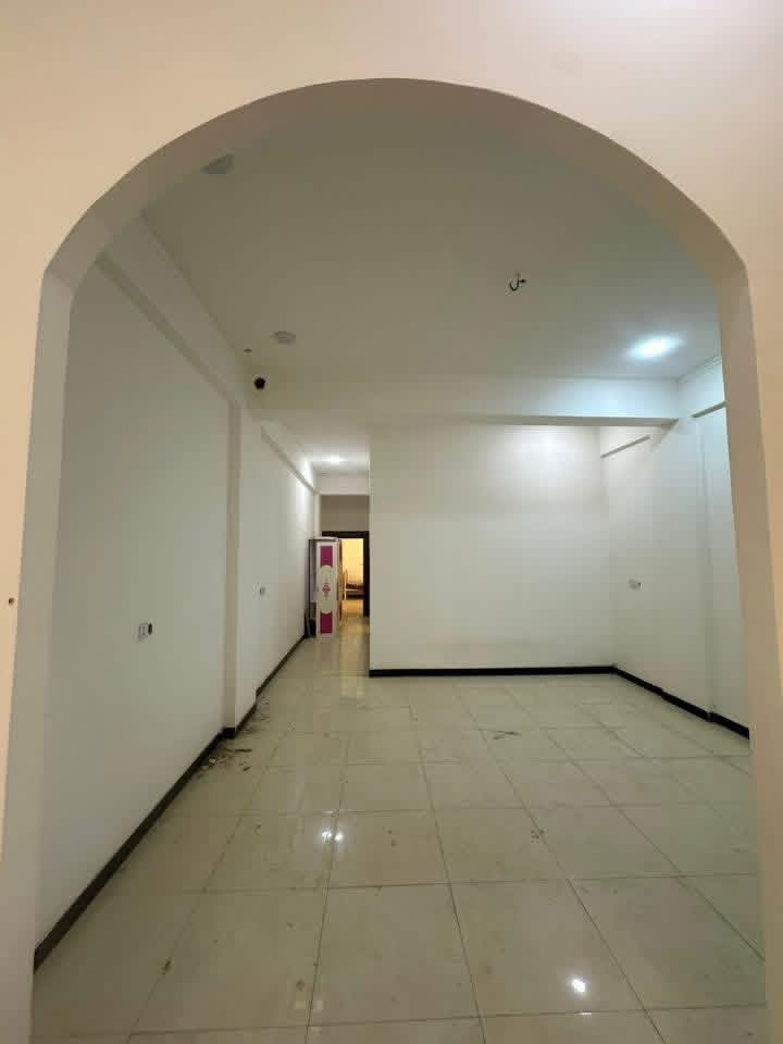 شقــــة  للايجــــــٌار   

بنــاء حديـــث  

🔻سكنــــي او تجــــاري 

#آلمـــوقع  // الخسرويــــة  خلـــف مستشفــى الســلام 

#المساحـــة // 120 م 

 طابـــق ثانــــي   
 
#المحتويـــــات //

هــول ومطبـــخ وغــرف نــوم عــدد 2 ومخــزن وبلكــونة وخدمـــات 

🔻الشقـــة مجهــزة تانكــي وسخــان وماطــور وسنـك 

____________________
#للاستفسار اكثر الأتصال آو واتساب:
***********
*********** 
او زيارة مكتب ( #رؤية #المستقبل #للعقار #والبناء)
____________________
🔻لمن يرغب في عرض عقاره للبيع أو للايجار طابو صرف او زراعي تجاري او سكني يرجى مراسلتنا
