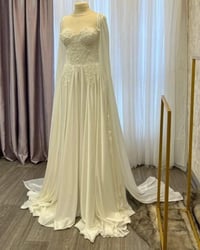 فستان مهري • مقاس ٤٠-٤٢ • توصيل لكل المحافظات