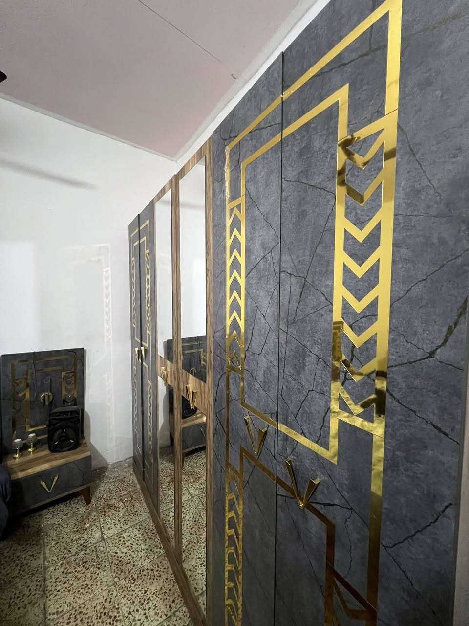 غرفه درجه اوله ما مفتوحه ولا مره من الشركه للبيت الله شاهد جديده الزگ مالتها بعده بيها الشراي يفوت خاص وبلعافيه عليي


**إذا كنت صاحب هذا الإعلان وتريد حذفه لأي سبب، رجاءا أرسل رسالة إلى الدعم الفني**