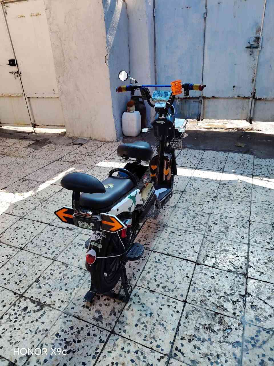 دراجه شحن لبيع بطريه ٥ ملف الف ثمنيه سعر 350بي مجال عنوان المجر الكبير مكفوله تبديل رقم***********بي واستاب
