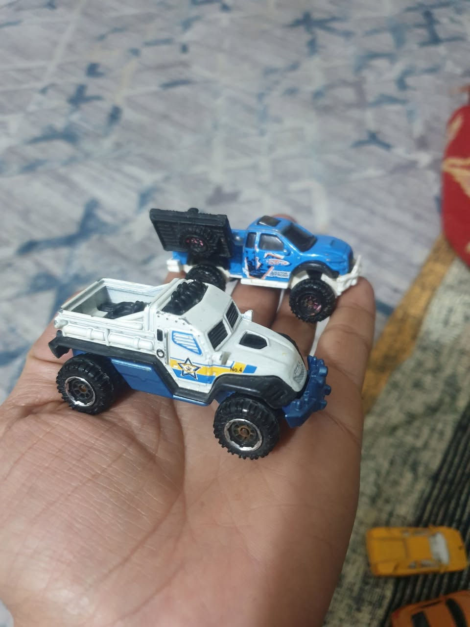 ٦ قطع ب١٥ الف مكاني الاعظمية ***********
