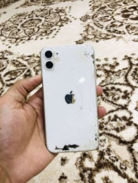 ايفون 11 • ٢٥٦ • قفل