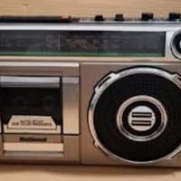 راديو مسجل • شغال • نقص غطاء بطارية