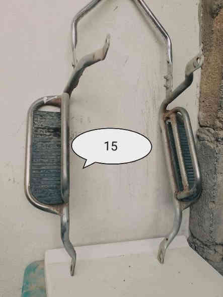 غراض هارلي للبيع وموجود الفج واليده مال ابريك والايطار مال الويل الخلفي و الطبكات مال ويل  الي يريد الغراض يتصل ***********
