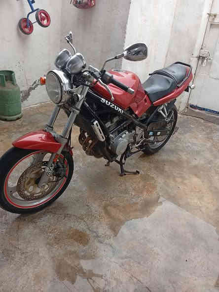 سلام عليكم بطح للبيع ربع دراجة نضيفة كلهة شغالة كلوبات اشاير كاملة دراجة بيهة صوت بل مكينة دراجة شغالة ترايك وين ماتريد سعر 400 وبيهة مجال او مراوس بيراني مكان ديالى شهربان الستفسار تصل ***********
