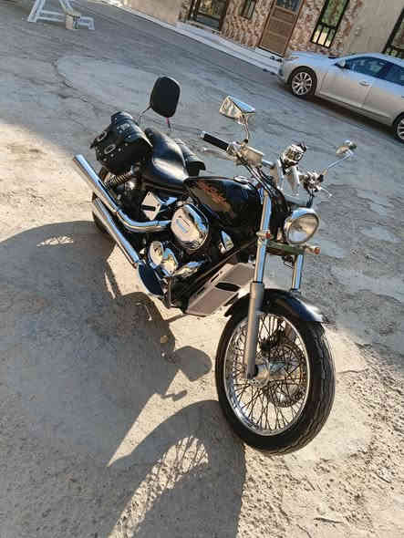 هارلي  هوندا شادو سلشر 2006 محرك 400cc مكفول كفالة عامة من التاير للتاير  شرط برغي ممفتوح ولا تجطيل ولا لفة تيب نهائي مكفول من كلشي ماشية 106 الف  بدون رقم الدراجة فقط ورقة المنفيست ودخولها 
السعر مليون و 700 وبيها مجال ***********
