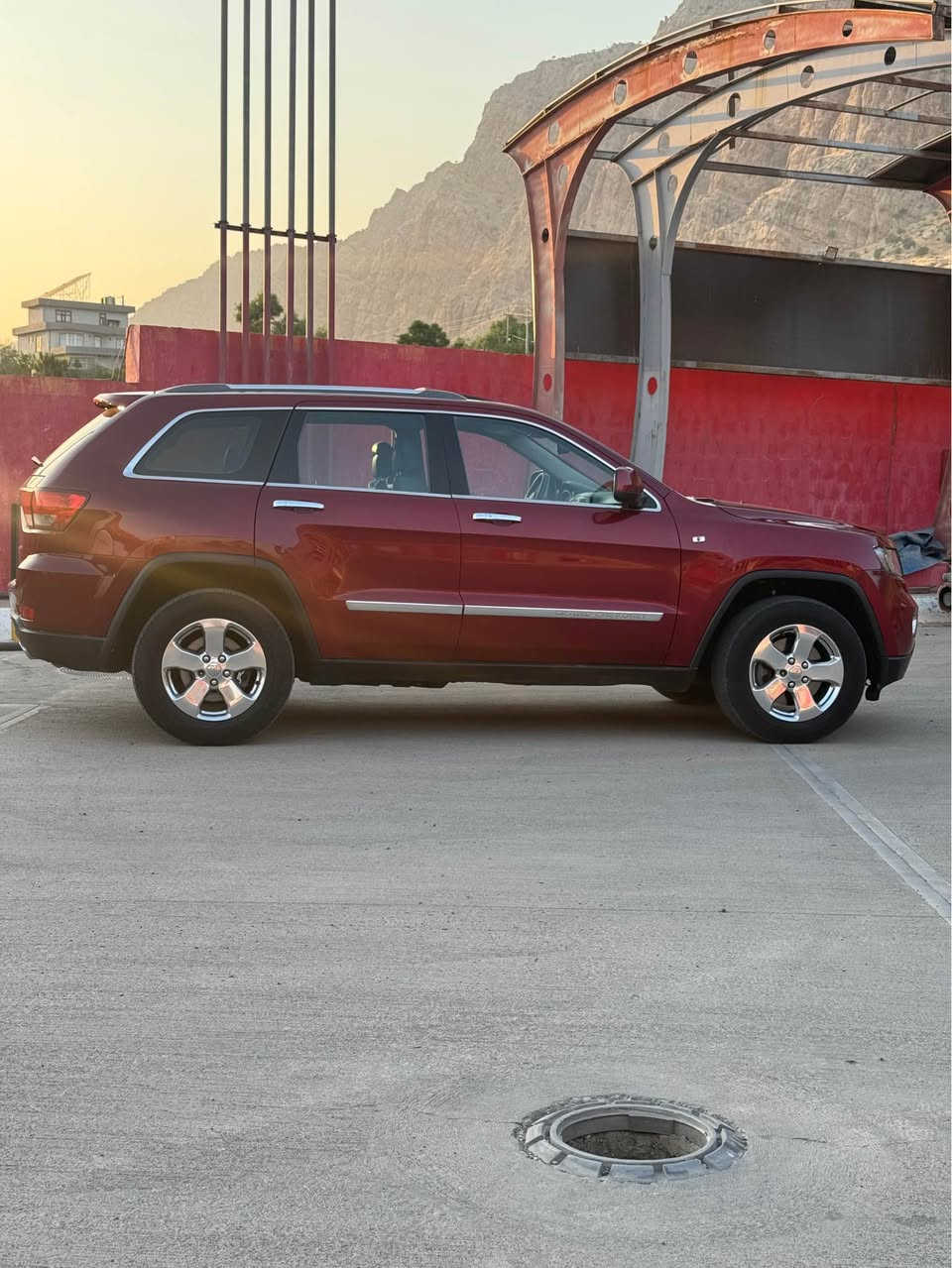 Jeep laredo 2012
براوەیە  براوەیە سەیارەکە تازە داخل  مواسەفات فوول فوول دەبل ئەکسل
٨پستۆن گێروو مەکینەو ئەکس بەشەرت کارەبایات مەزبووت پانۆراماو بەسمەو حاسەیە سندووق شەفتە پێش و پشتی کەپسە دەحمو لێدراوی نیە ٤ تایەی نوێی ویلی ستیلی لەژێرە تەبریید ساردوو گەرم مەزوبووت ئاوێنە کارەبا و کوشن هیتەرو سوکان هیتەر ڕۆنی گێروو مەکینەی گۆراوە 
سعری خوار بازارە 66 گەلاو مەجالێکی برایانە 
Watss app -viber -*********** رانية, السليمانية
